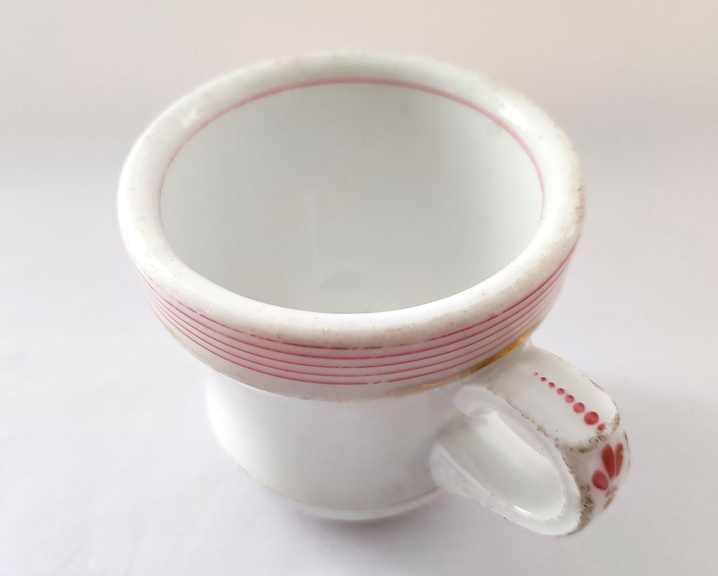 Tasses presque soeurs