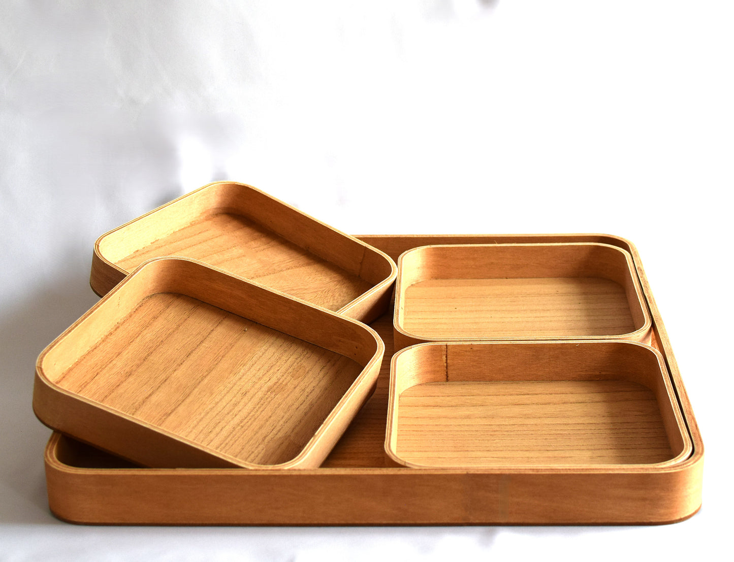 Grand plateau et ses 4 petits