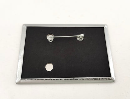 Broche venue d'ailleurs
