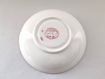 Petite assiette blanche & rouge en porcelaine