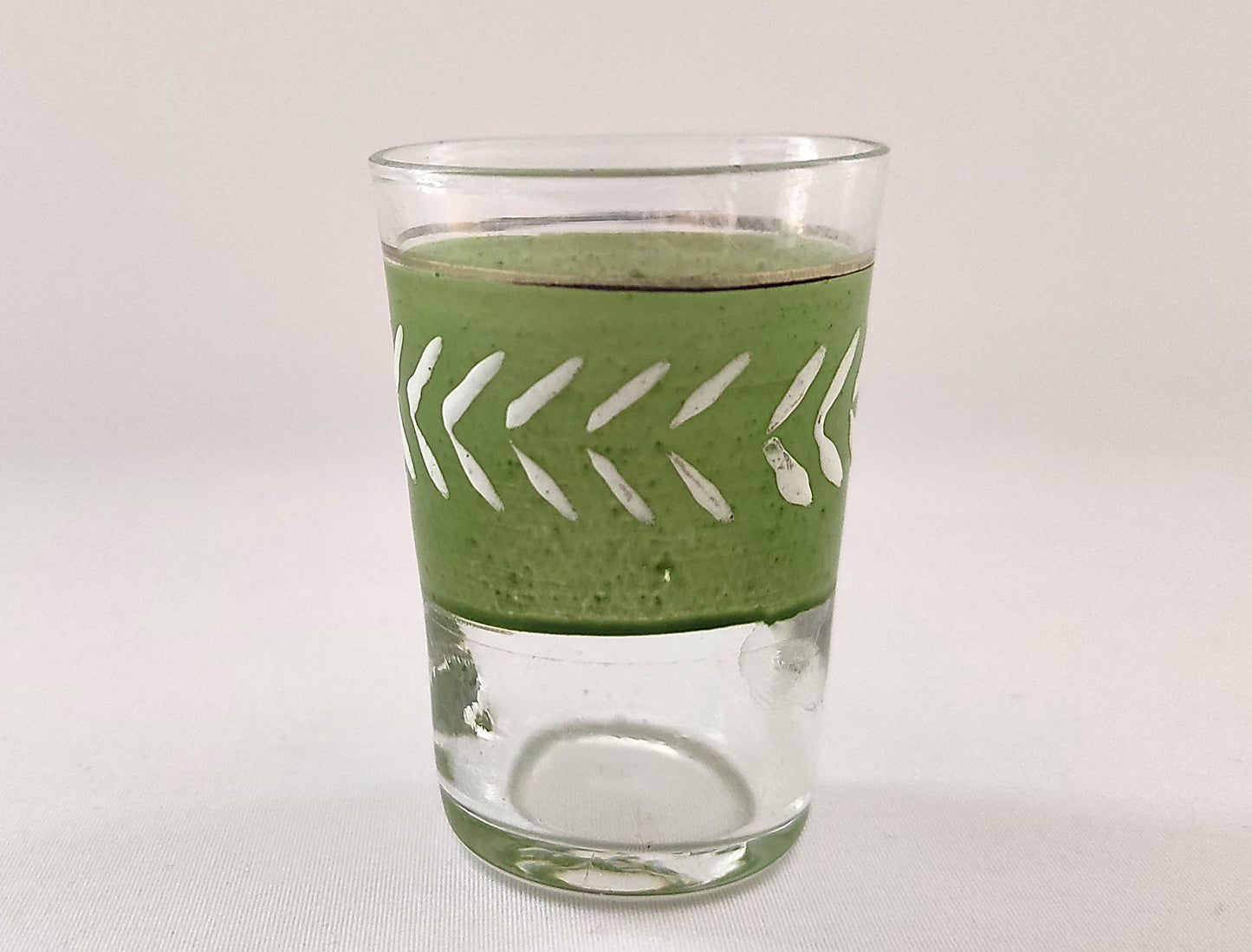 Verres verts pour thé à la menthe verte