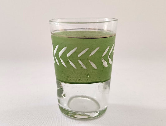 Verres verts pour thé à la menthe verte