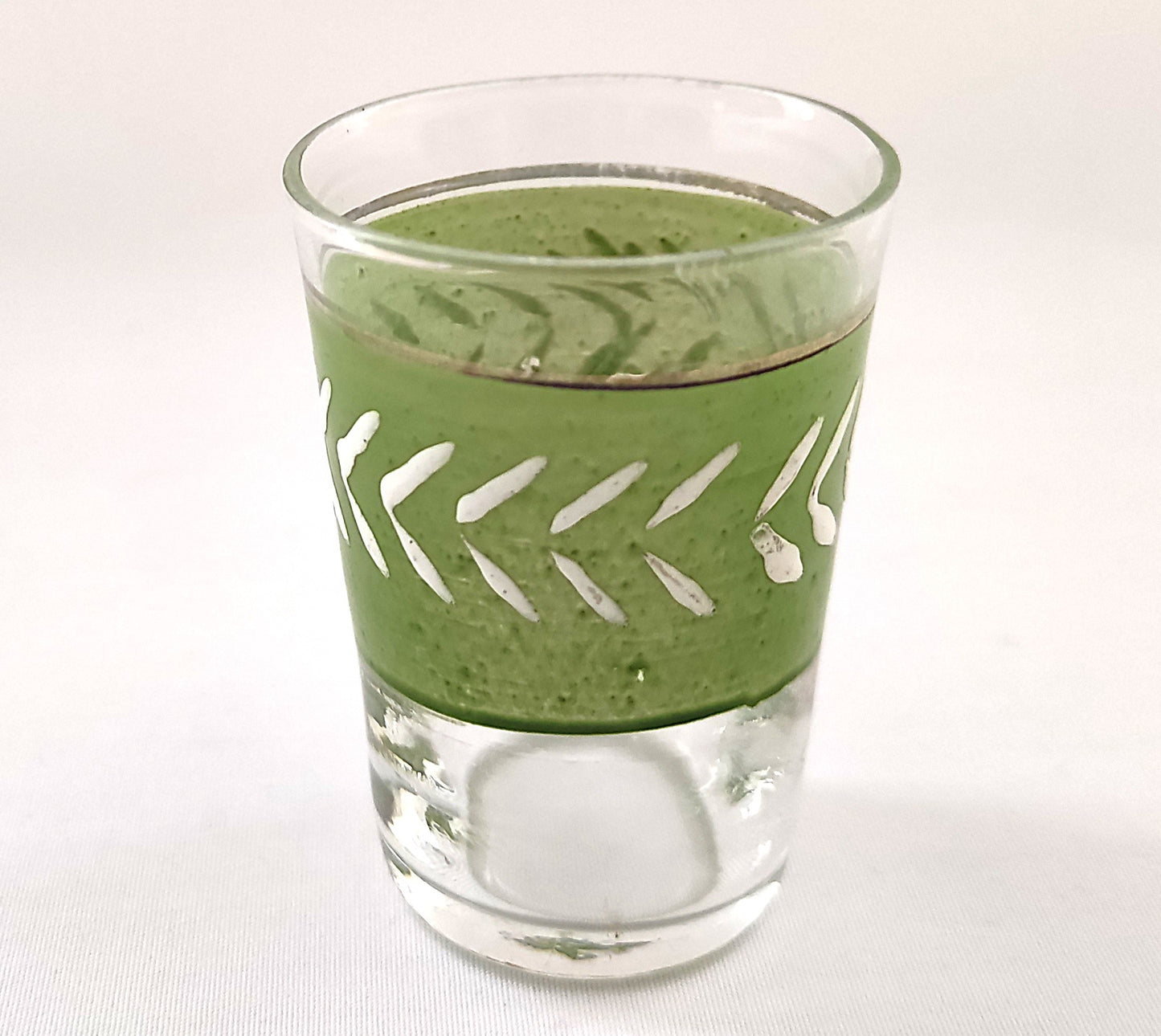 Verres verts pour thé à la menthe verte