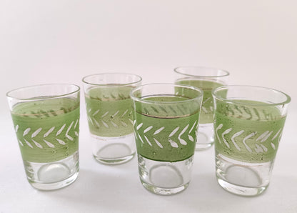 Verres verts pour thé à la menthe verte