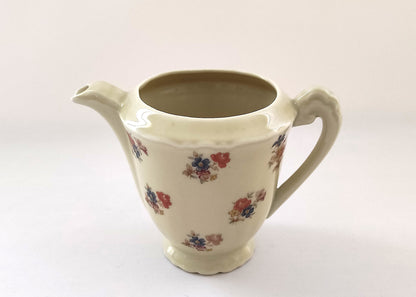 Service à café aux fleurs délicates