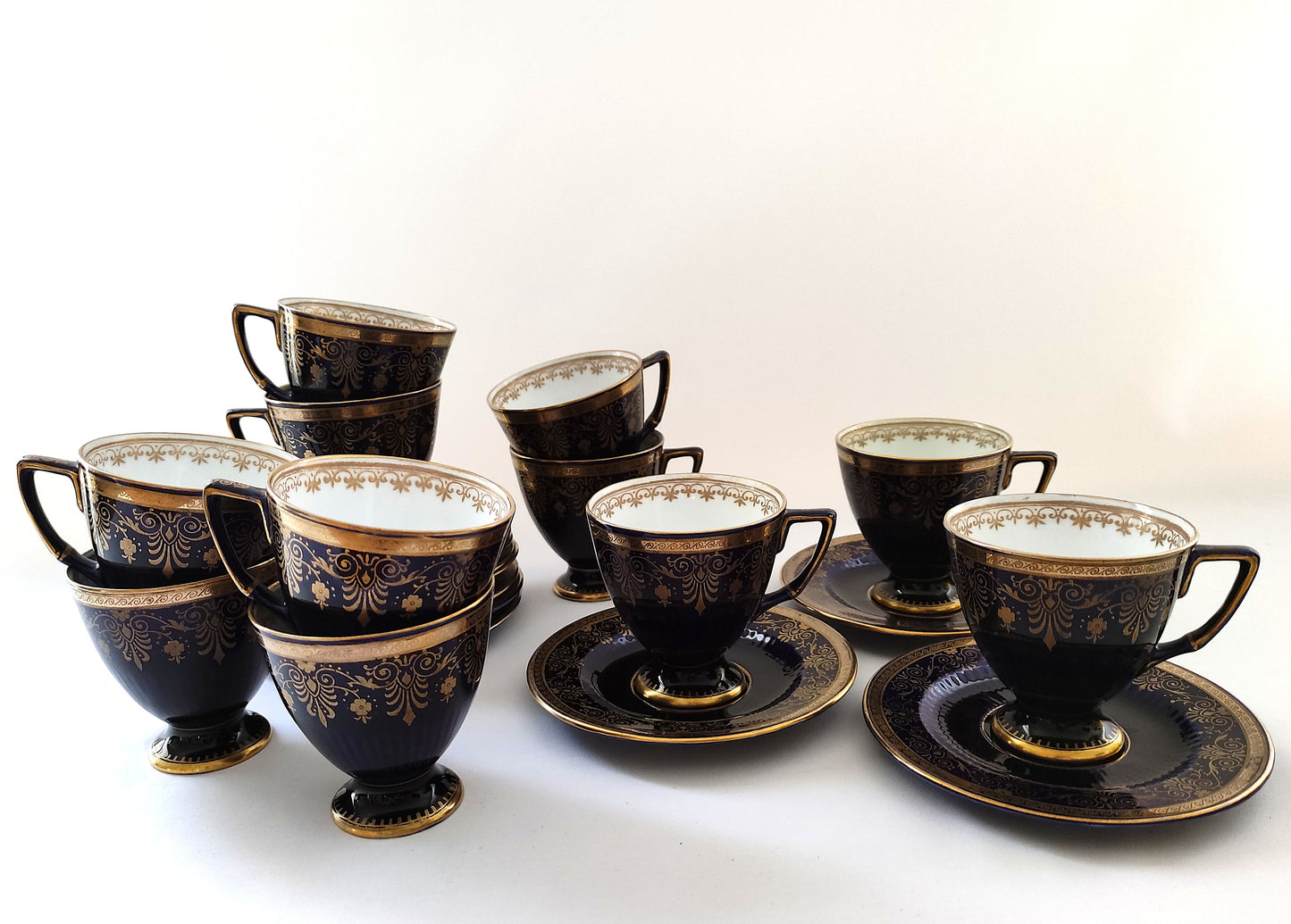 Service à café bleu cobalt et doré