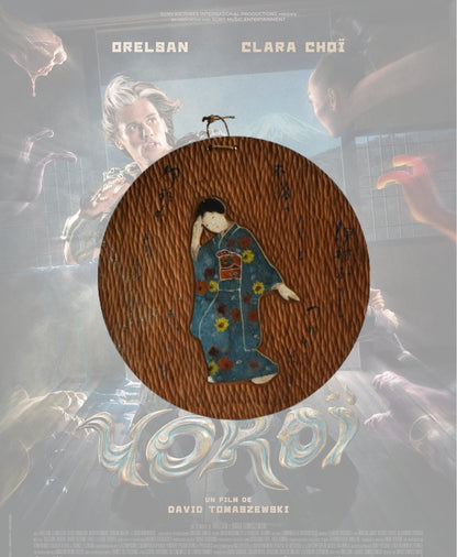 Plaque décorative d'une Geisha dansant